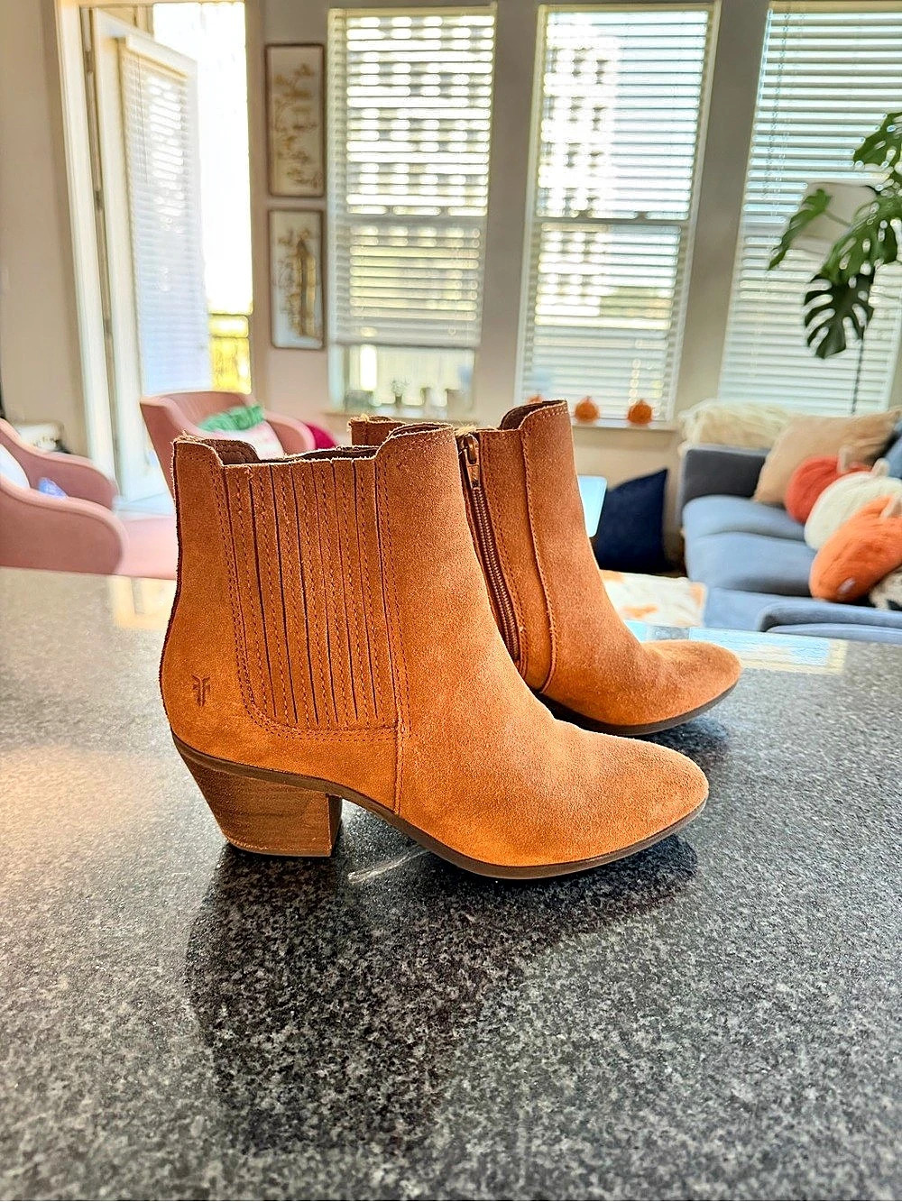 Frye Sandra Chelsea Boots US 6.5